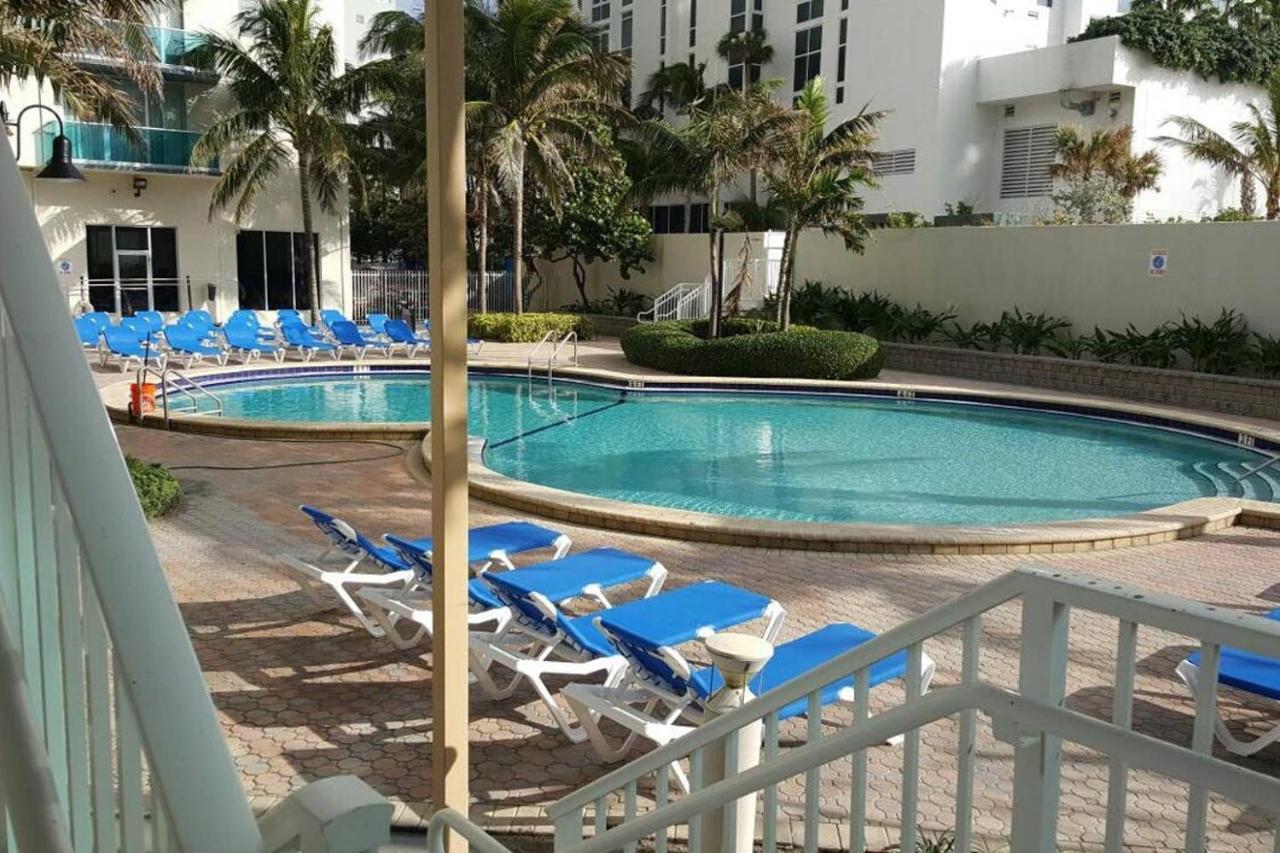 Paradise On Beach 2 Bed 2 Bath Apartment