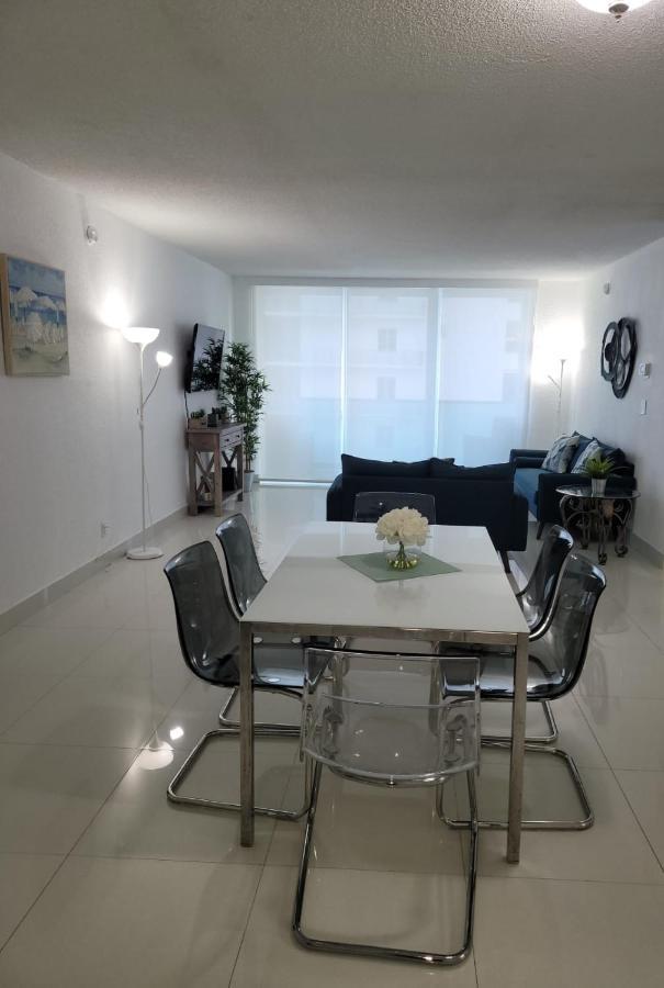 Paradise On Beach 2 Bed 2 Bath Apartment